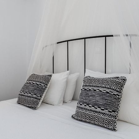Uno Luxury Apartment With Sea View Livadia  Екстериор снимка