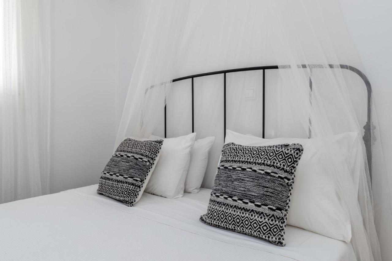 Uno Luxury Apartment With Sea View Livadia  Екстериор снимка