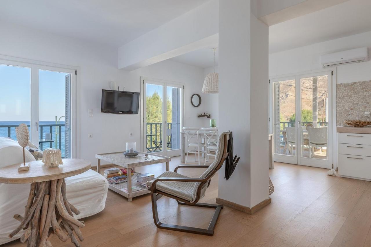 Uno Luxury Apartment With Sea View Livadia  Екстериор снимка