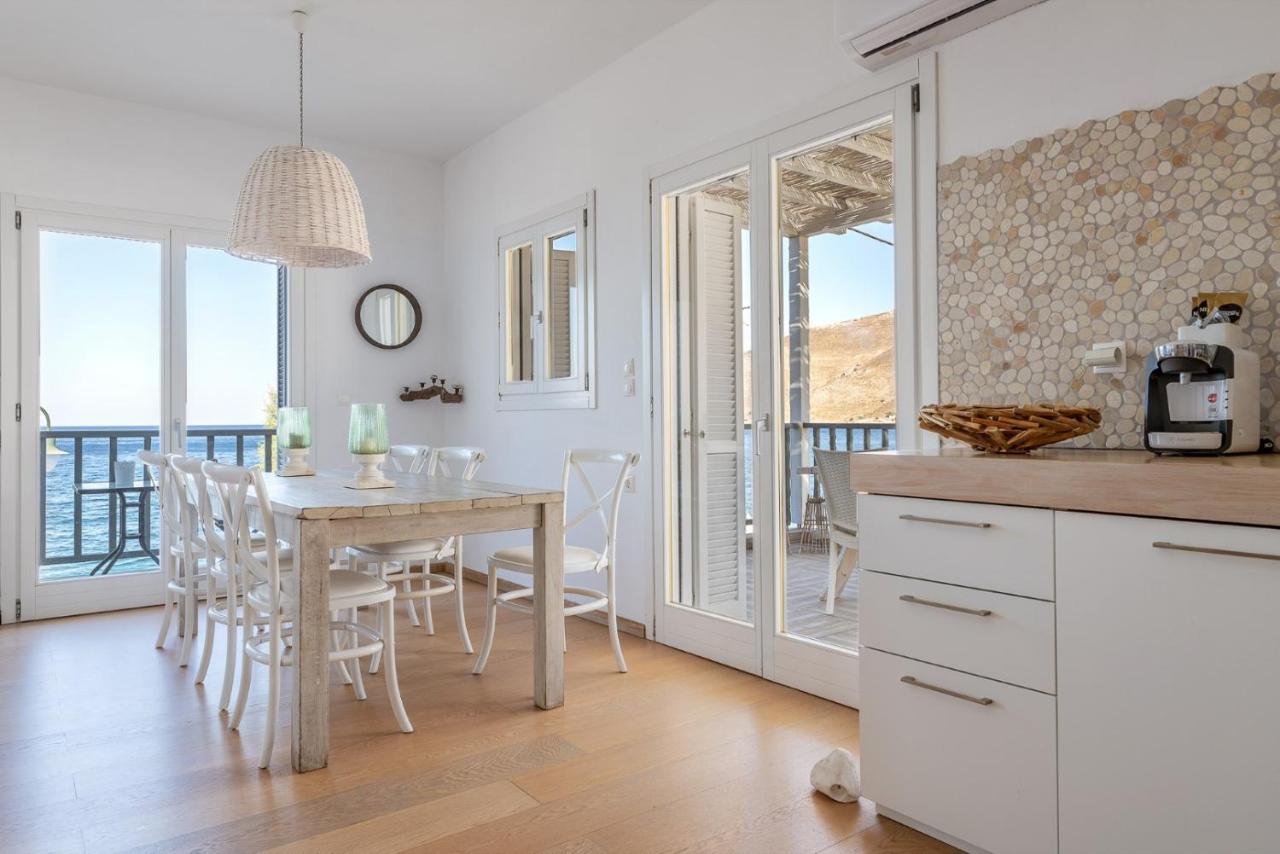 Uno Luxury Apartment With Sea View Livadia  Екстериор снимка